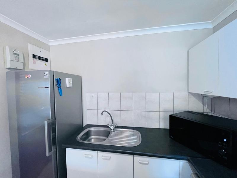 2 Bedroom Property for Sale in Bloemhof Western Cape